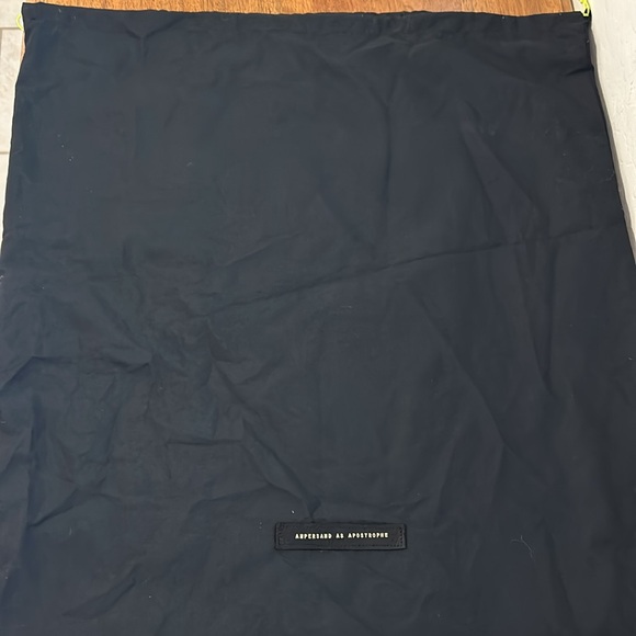 Ampersand As Apostrophe White Leather Tote - Picture 12 of 12